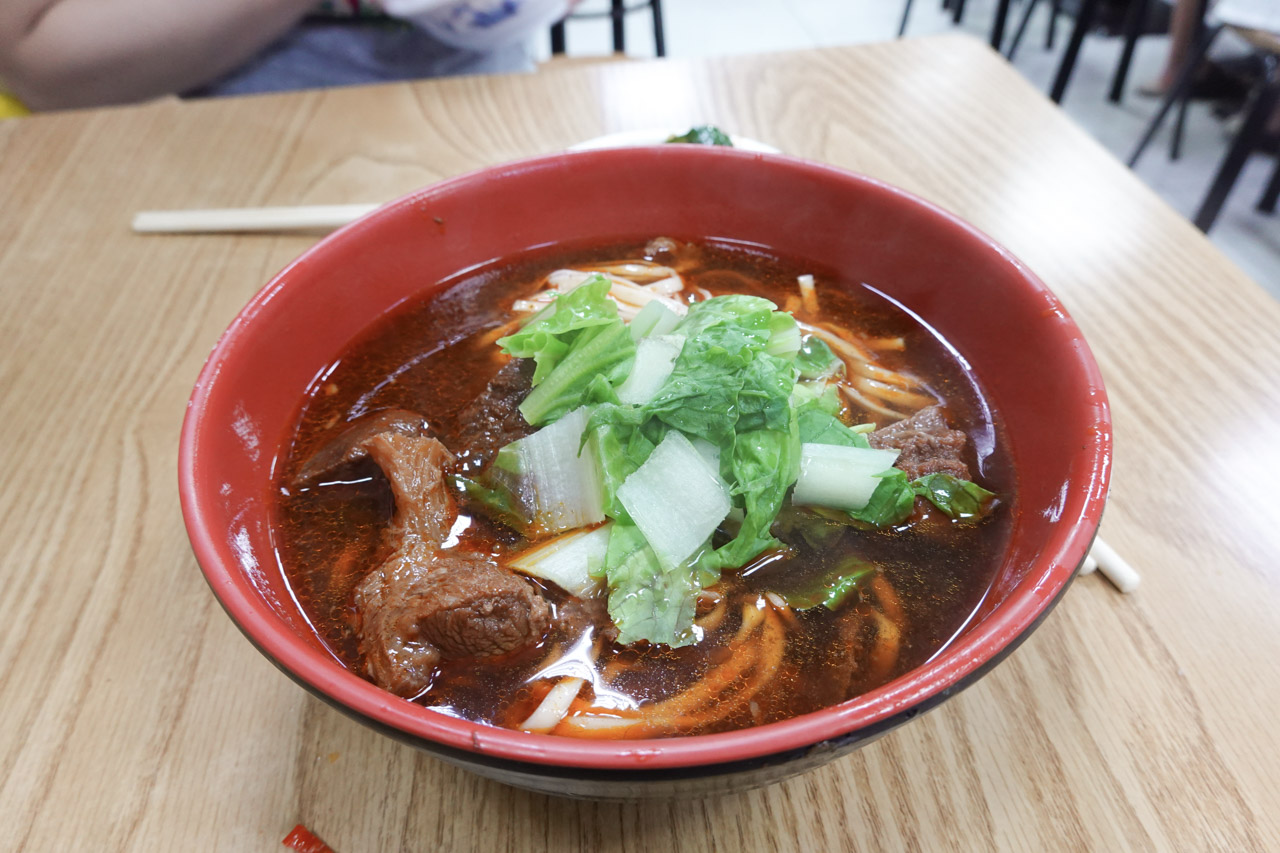 中和川味牛肉麵｜隱藏在巷弄間的推薦美食