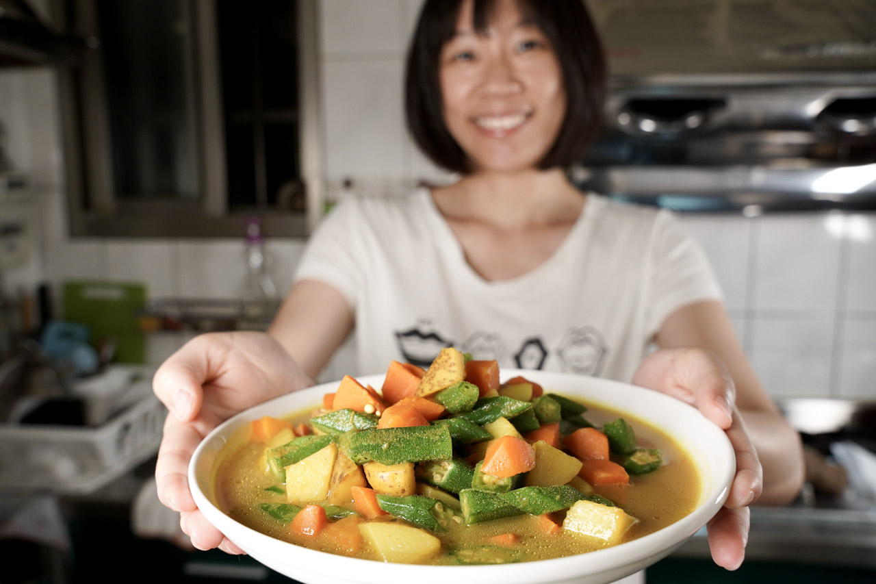 最近發現 樂煮 Let's Cook，有提供生鮮食材箱訂購服務，輕鬆完成樂煮餐，肚子的五臟廟要顧好顧滿，現在多了一項解決方案，只要提前訂購就可以在指定時間收到，裡面都是準備好的懶人料理包而且是食材原型，省去採購晚餐食材的時間，健康又安心。