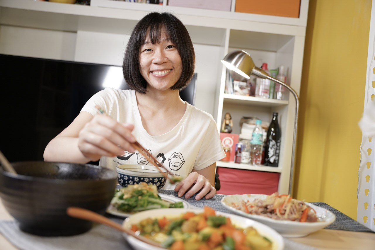 最近發現 樂煮 Let's Cook，有提供生鮮食材箱訂購服務，輕鬆完成樂煮餐，肚子的五臟廟要顧好顧滿，現在多了一項解決方案，只要提前訂購就可以在指定時間收到，裡面都是準備好的懶人料理包而且是食材原型，省去採購晚餐食材的時間，健康又安心。