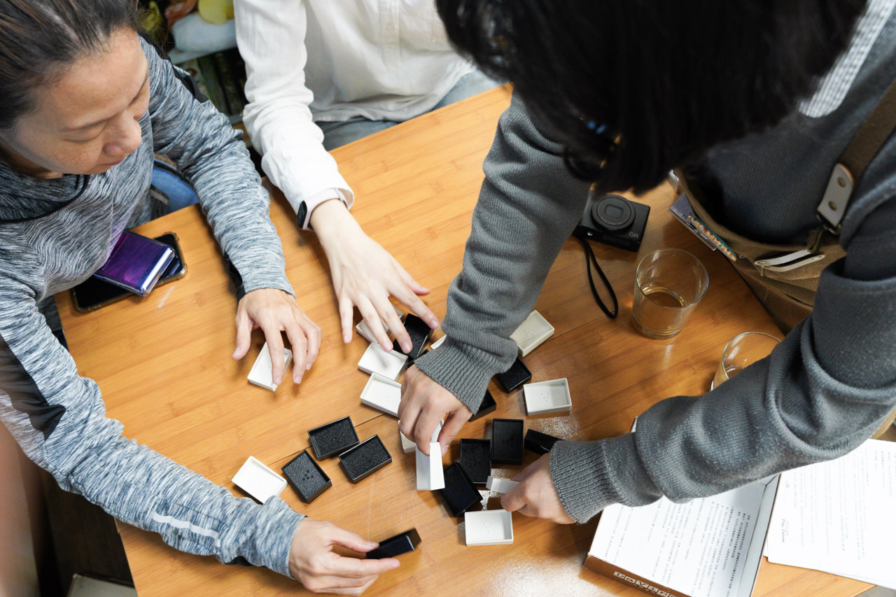 近年來桌遊店非常盛行，礙於出社會工作後就很難聚集同好的朋友一起來這樣的店家，這次有難得機會跟朋友一起來這間貳家桌遊見識一下目前最流行的桌遊世界，真的超級開心的！