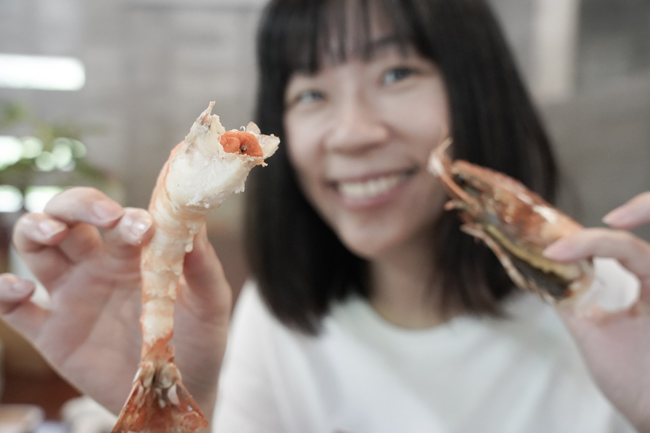 本來食藝空間民宿這是一間現代清水模建築，到花蓮壽豐住宿旅遊推薦首選，由建築名師徐純一 - i2建築研究室主持人親手設計而成的一棟建築，民宿主人親自招待入住的旅客，藉此呈現出民宿最原本的型態。