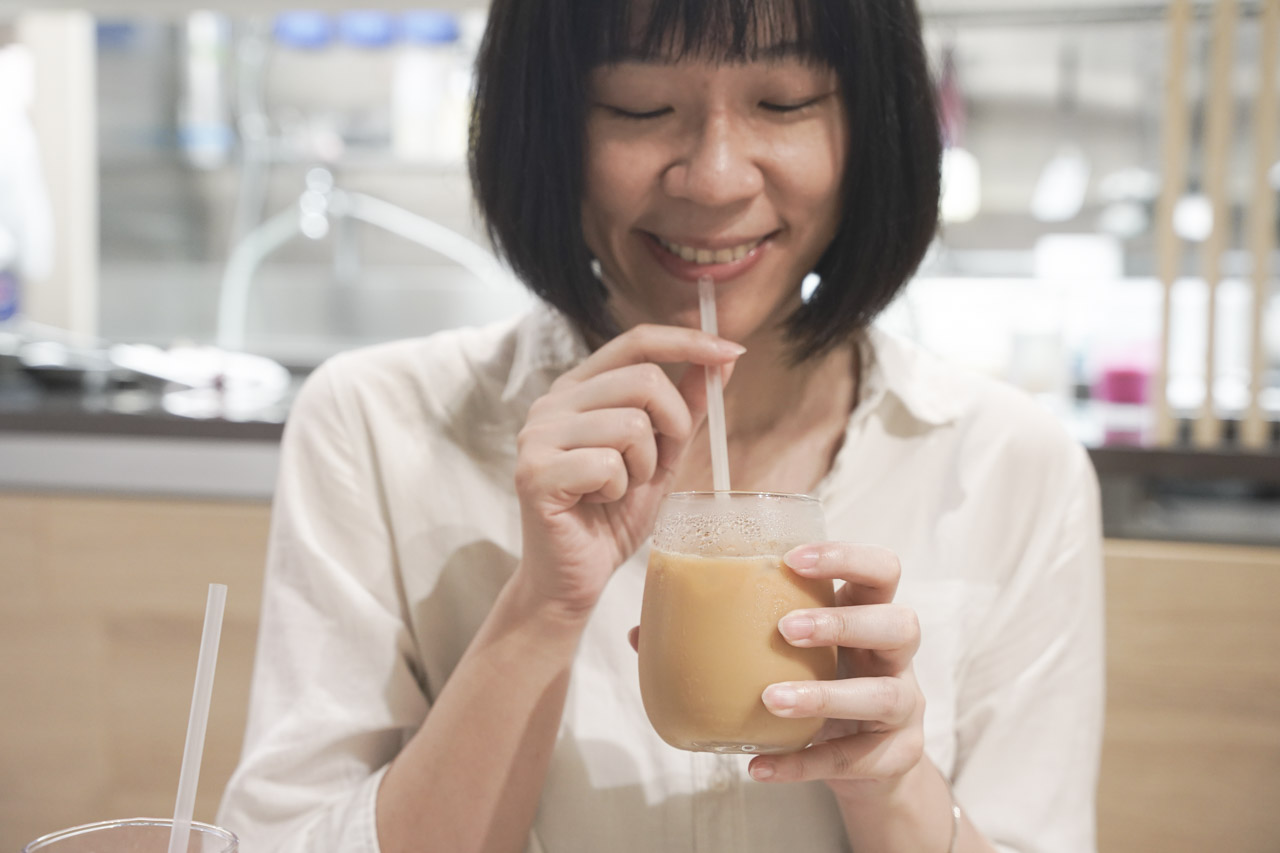 大直捷運站3號出口旁的營養思廚是一間標榜健康料理的餐廳，主要以外送外帶健康餐盒為主，餐點口味跟市面上常見的健康餐盒比起來料理方式大大不同，可以吃到很美味的料理又保持健康養份。