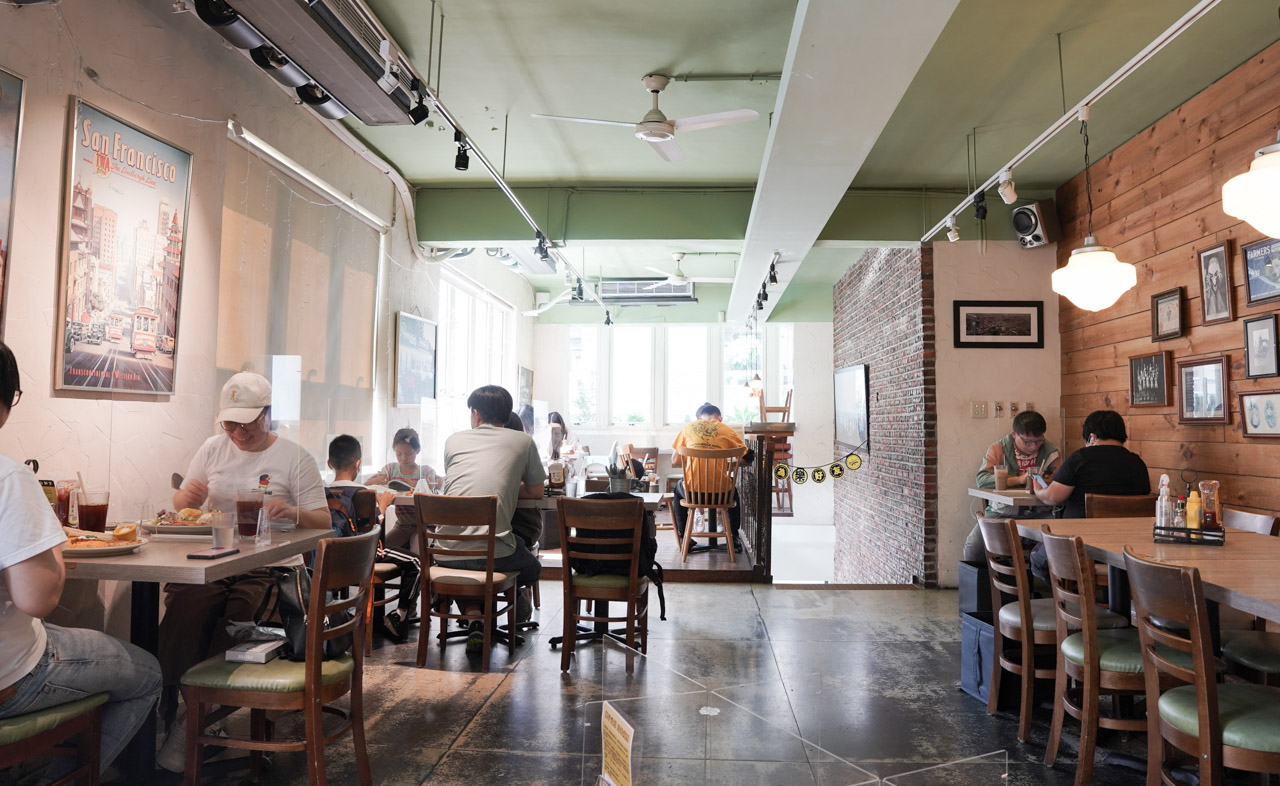 就坐落於大安區瑞安街的 the Diner 樂子瑞安店，這是樂子的創始店，主要是以美國早午餐餐廳家庭式輕鬆的用餐環境及道地的美式料理為主，喜歡美式餐廳的朋友一定有聽過這間餐廳。