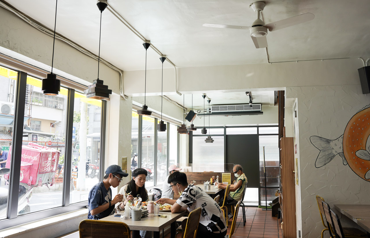 就坐落於大安區瑞安街的 the Diner 樂子瑞安店，這是樂子的創始店，主要是以美國早午餐餐廳家庭式輕鬆的用餐環境及道地的美式料理為主，喜歡美式餐廳的朋友一定有聽過這間餐廳。