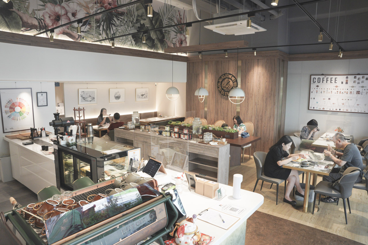 CHIT CHAT Cafe｜室內設計師打造的質感咖啡廳，南京三民站咖啡廳推薦